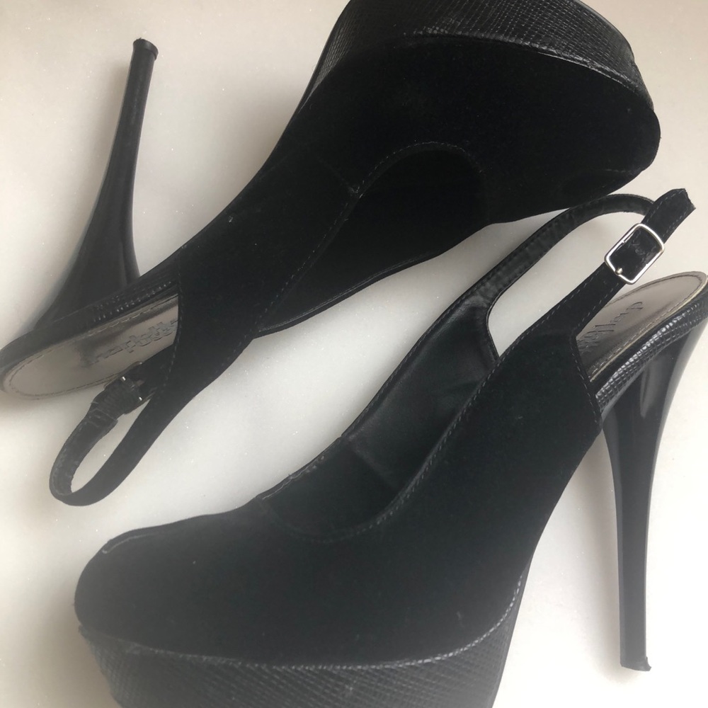 Black suede peep toe shoes